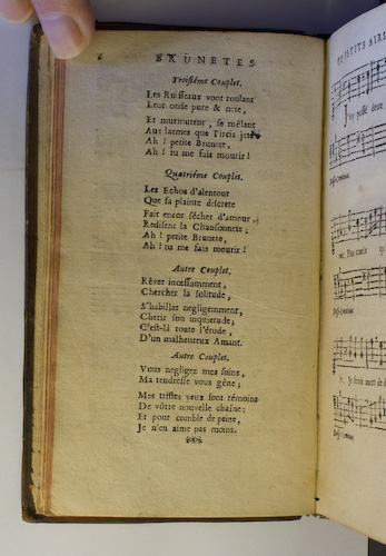 page 6 : Couplet : Les Echos d'alentour. / Les ruisseaux vont roulant. / Resver incessamment. / Vous negligez mes soins.