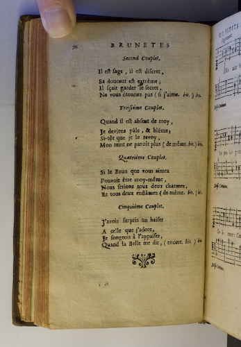 page 76 : Couplet : J'avois surpris un baiser. / Il est sage, il est discret. / Quand il est absent de moy. / Si le Brun que vous aimez.