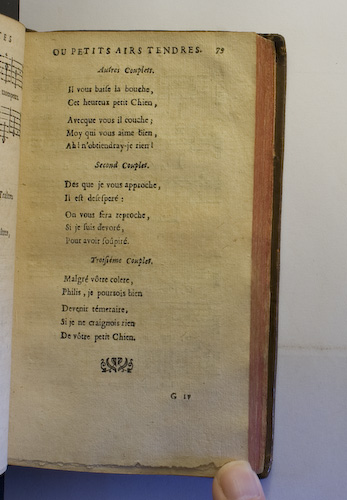 page 79 : Couplet : Ds que je vous approche. / Il vous baise  la bouche. / Malgr vtre colere.