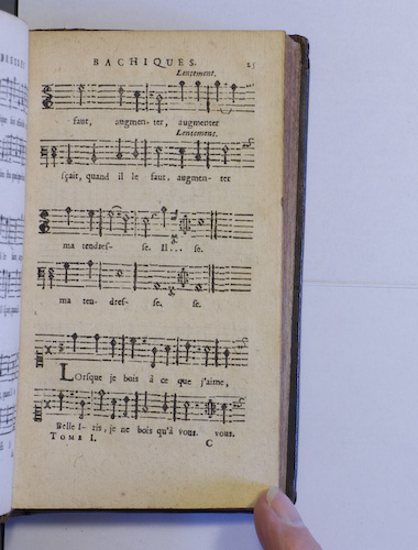 page 25 : Couplet : Lorsque je bois à ce que j'aime.