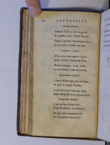 page 86 : Couplet : D'où vient cette couleur si pâle. / L'eau n'est faite que pour les canes. / Pendant l'Eté je fais la guerre. / Si par quelque divine cause.